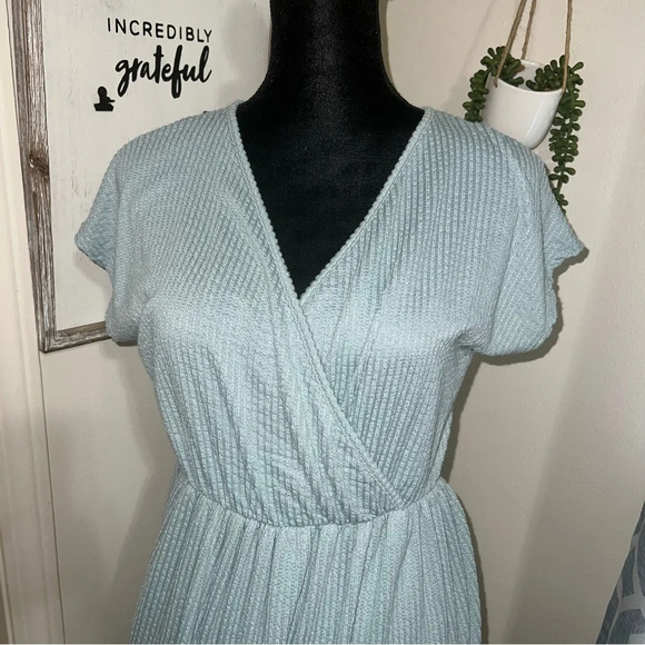 Caution To The Wind Ruffle Midi Dress Size Large - Picture 2 of 7